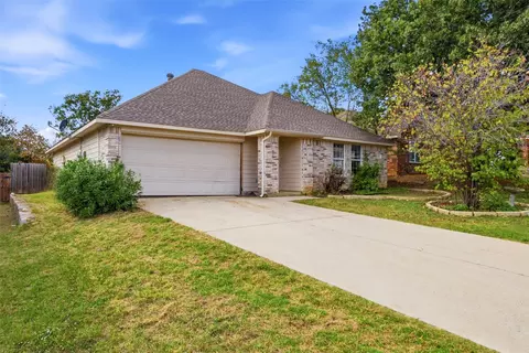 917 Chase Ln, Denton, TX 76209