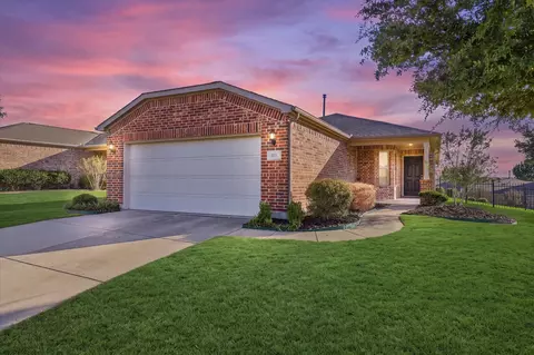 311 Mariposa Ln, Frisco, TX 75036