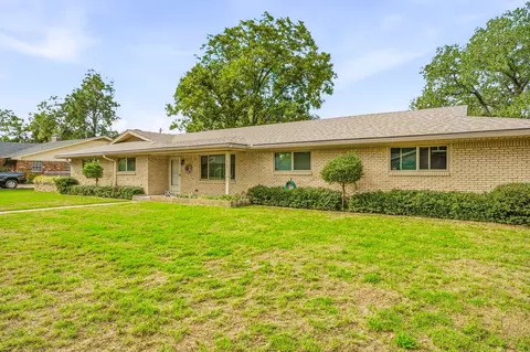 2190 N Woodland St, Stephenville, TX 76401
