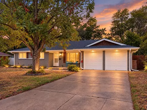 3812 Burkett Dr, Benbrook, TX 76116