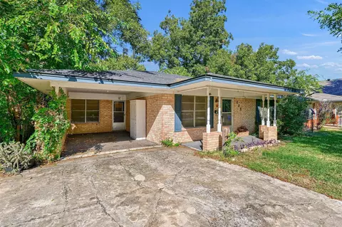 205 N Union St, Whitesboro, TX 76273