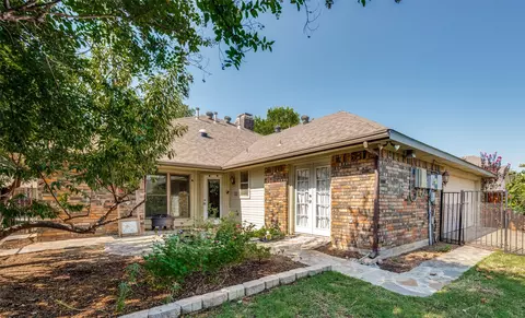 755 Red River Trl, Irving, TX 75063
