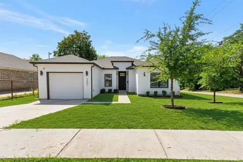 3001 Fernwood Ave, Dallas, TX 75216