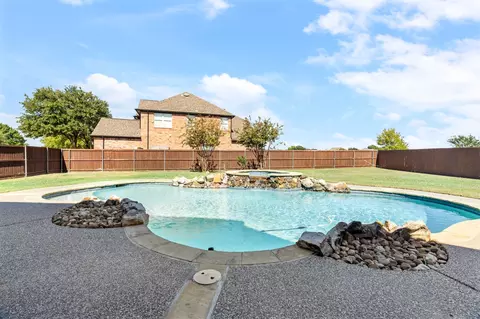 8716 Brook Hollow Dr, Mckinney, TX 75072
