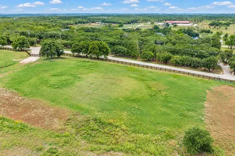 691 Porter Rd, Bartonville, TX 76226