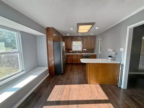 Kitchen - 232 Crescent Dr, Hewitt, TX 76643 photo 1 of 4