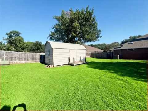 Other - 232 Crescent Dr, Hewitt, TX 76643 photo 6 of 9