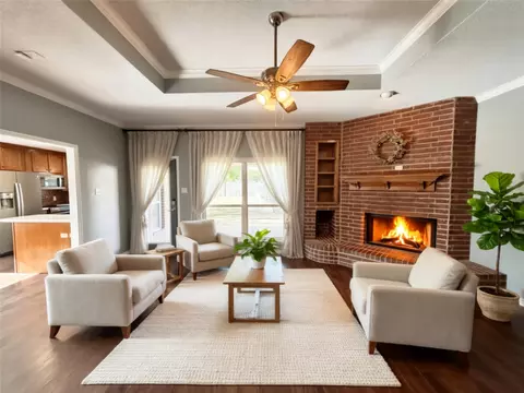 Living - 232 Crescent Dr, Hewitt, TX 76643 photo 1 of 3