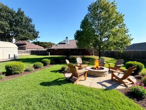 Exterior - 232 Crescent Dr, Hewitt, TX 76643 photo 8 of 11