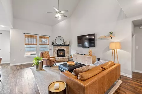 Living - 1905 13th St, Argyle, TX 76226 photo 1 of 1