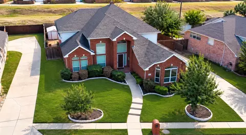 3832 Leon Dr, Carrollton, TX 75010
