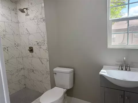 Bath - 1200 Walker Dr, Hurst, TX 76053 photo 5 of 5