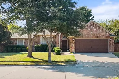 5 Fountain Ct, Mansfield, TX 76063