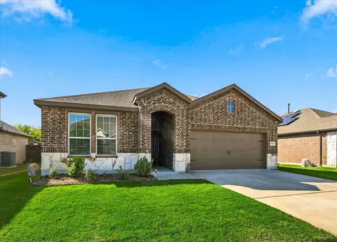 4109 Harvest Glen Dr, Denton, TX 76208
