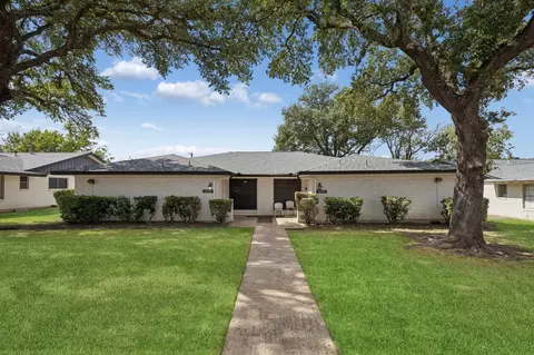 15745 El Estado Dr, Dallas, TX 75248