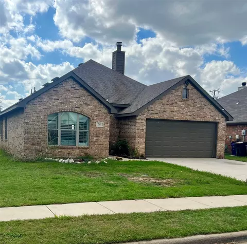 249 Cedar Crest Dr, Justin, TX 76247