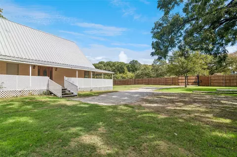 4208 Rock Hill Rd, Aubrey, TX 76227