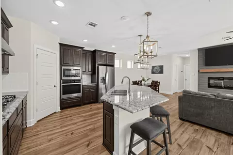 Kitchen - 9220 Lamar St, Rowlett, TX 75089 photo 4 of 7