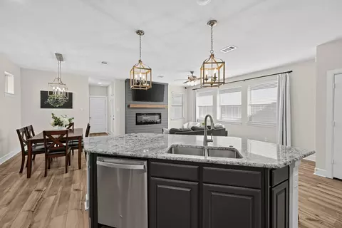 Kitchen - 9220 Lamar St, Rowlett, TX 75089 photo 6 of 7