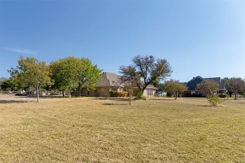 7848 Nine Mile Bridge Rd, Fort Worth, TX 76135