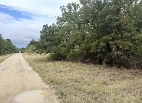 207 Lindsey Ln, Runaway Bay, TX 76426