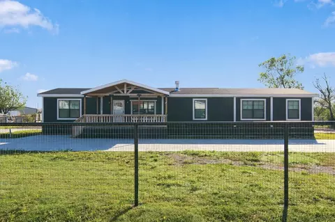 18061 Cindy Ln, Justin, TX 76247