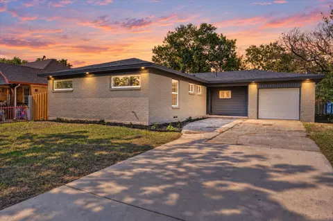 2009 Las Cruces Ln, Dallas, TX 75217