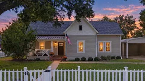 901 Oak St, Mckinney, TX 75069