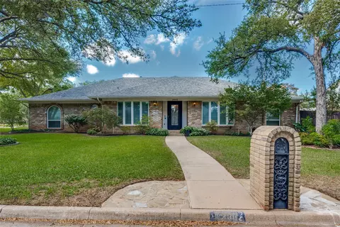 2002 Elmhurst Dr, Arlington, TX 76012