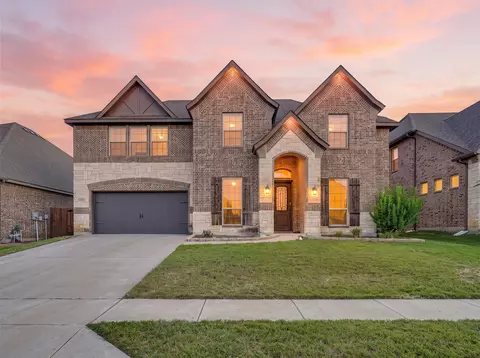 8705 Cloudyway Dr, Fort Worth, TX 76123