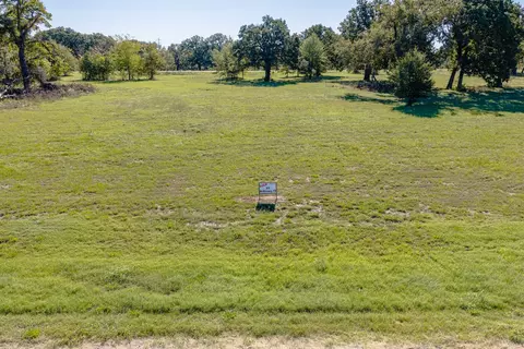 410 Shoreline Dr, Dodd City, TX 75438