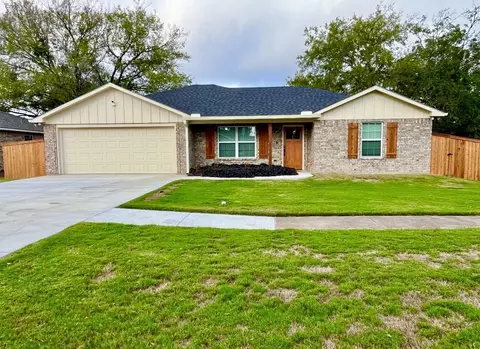 200 S Ross Ave, Mexia, TX 76667