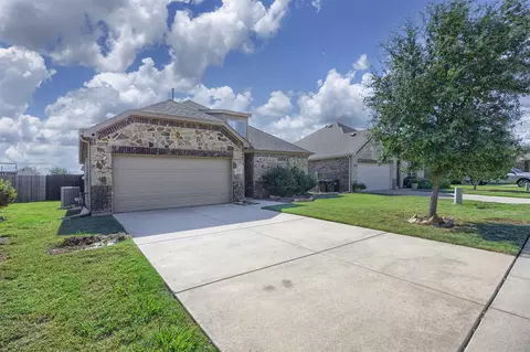 627 Redwood Dr, Greenville, TX 75402
