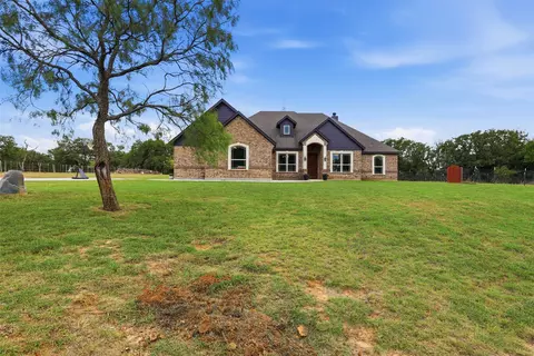 223 Toto Rd, Weatherford, TX 76088