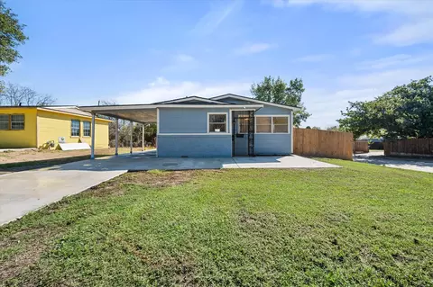 2313 Lucas Dr, Fort Worth, TX 76112
