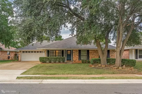 405 Edgemont Dr, Bossier City, LA 71111