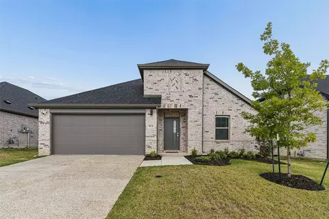 914 Rosemary Hill Dr, Mckinney, TX 75071