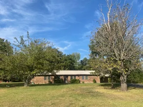 2677 Hwy 37 N, Clarksville, TX 75426