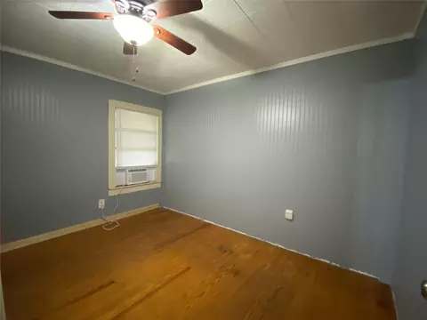 Bedroom - 406 S Avenue F, Haskell, TX 79521 photo 3 of 5