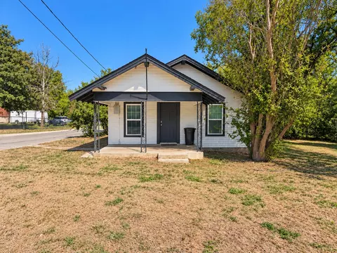 501 Eureka St, Weatherford, TX 76086