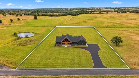1036 Monarch Ct, Poolville, TX 76487