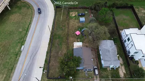 2055 Canada Dr, Dallas, TX 75212
