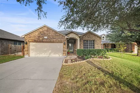 5712 Pawpaw Ridge Dr, Fort Worth, TX 76179