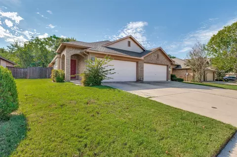 1433 Ravenwood Dr, Mansfield, TX 76063