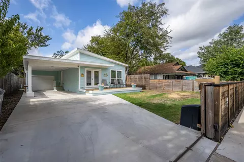 1031 Grandview Ave, Dallas, TX 75223