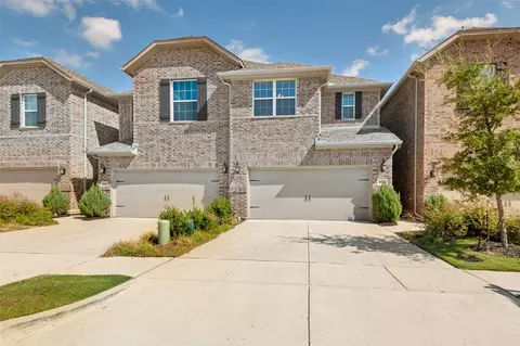 533 Hutchinson Ln, Lewisville, TX 75077