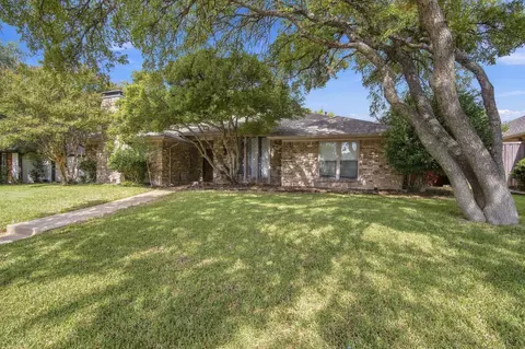 9947 Chimney Hill Ln, Dallas, TX 75243