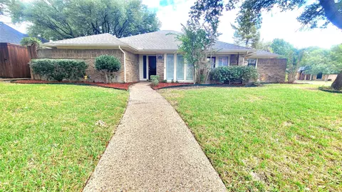 2302 Lone Oak Trl, Garland, TX 75044