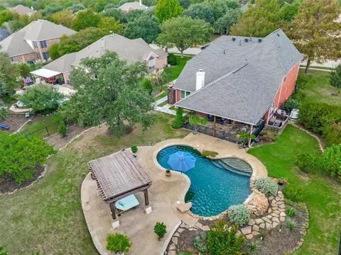 204 Stanford Ct, Heath, TX 75032