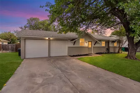 4112 Janada St, Haltom City, TX 76117